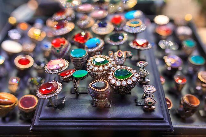 Private Guided Delhi Shopping Tour with Transfers - FAQ