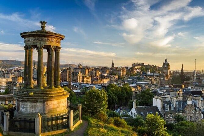 Private Guided Edinburgh Tour in a Premier Classic LEVC TXE - A Deep Dive Into Your Edinburgh Adventure