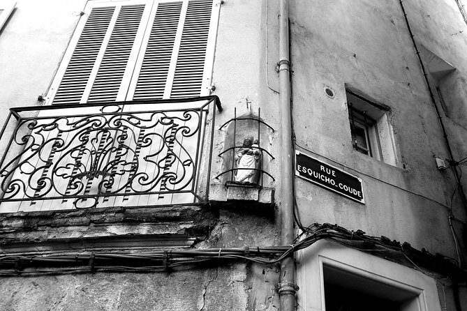 Private guided tour Aix-en-Provence | The streets are told - Exploring Aix-en-Provence’s Streets with a Local Guide