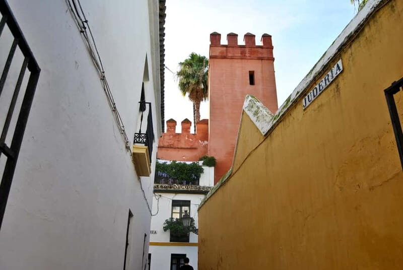 Private Guided Tour of Complete Seville and Jewish Quarter - Engaging Introduction