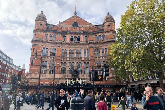Private Guided Tour of Harry Potter Locations - English/ Italian - Exploring London Through a Harry Potter Lens