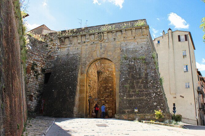 Private Guided Tour of Montepulciano with wine tasting - Exploring Montepulciano in Depth: What to Expect