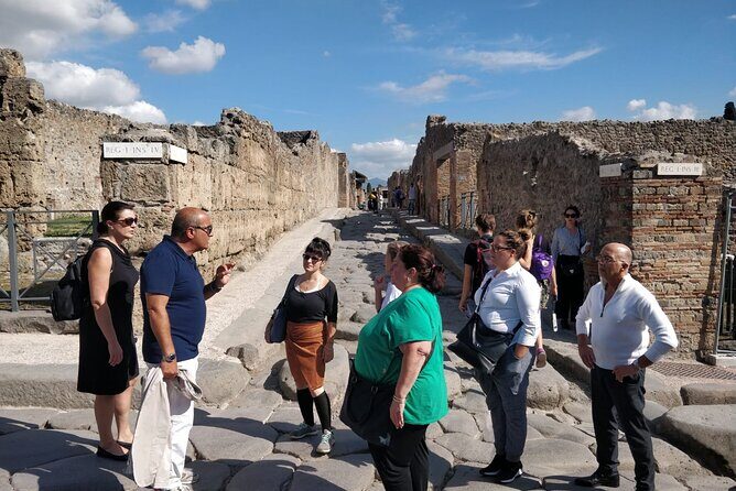 Private guided tour Of Pompei - A Detailed Look at the Itinerary