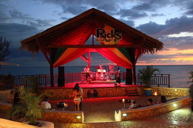 Private Guided Tour of Rick's Cafe in Negril from Montego Bay - A Detailed Look at the Rick’s Cafe Private Tour