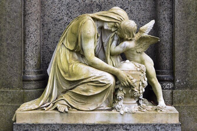Private guided tour of the historic south cemetery in Leipzig - Key Points