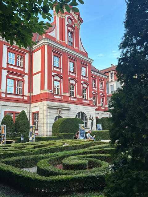 Private guided tour of Wroclaw (FREE photos after the tour) - Authentic Experiences and Why Travelers Love It