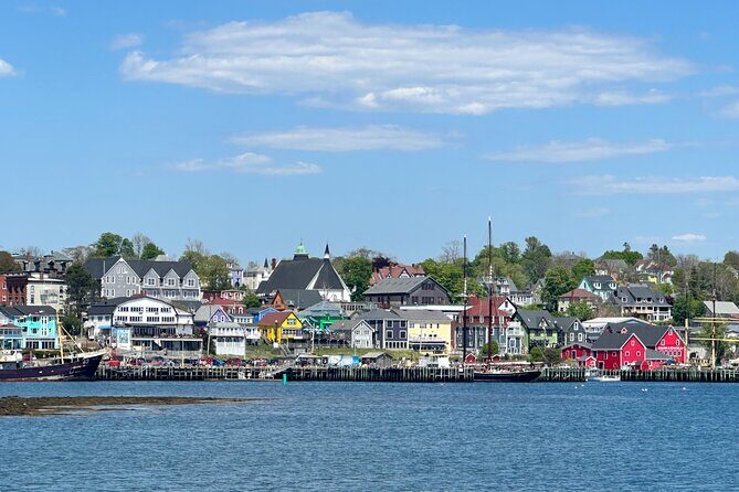 Private Guided Tour: Peggys Cove, Mahone Bay, Lunenburg & Ovens - Key Points