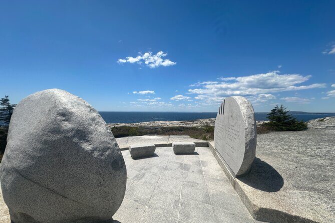 Private Guided Tour: Peggys Cove, Mahone Bay, Lunenburg & Ovens - FAQs