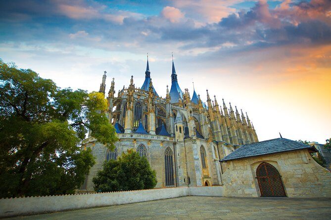 Private Guided Tour Prague to UNESCO Kutna Hora with Transfers - Exploring Kutná Hora: What to Expect