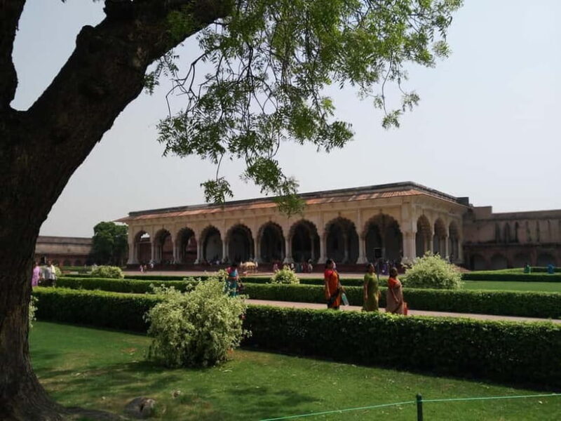 Private Guided Tour Tajmahal and Agra Fort from New Delhi - Key Points