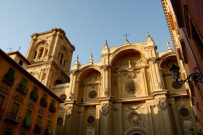 Private Guided Tour to Alhambra with Tickets to City Monuments - The Sum Up