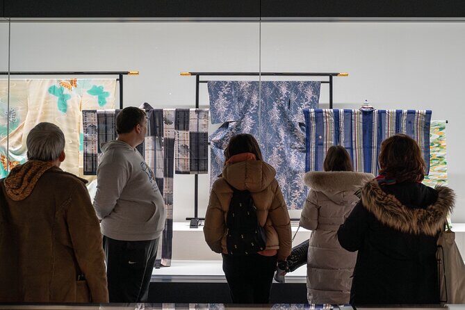 Private Guided Tour to Kimono Factory in Tokamachi - The Dining Experience: Local Flavors on a Plate