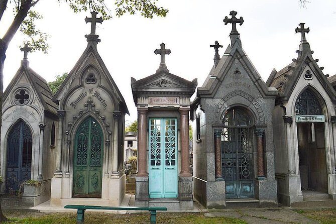 Private Guided Tour to Père Lachaise Cemetery in Paris - An In-Depth Look at the Père Lachaise Private Tour