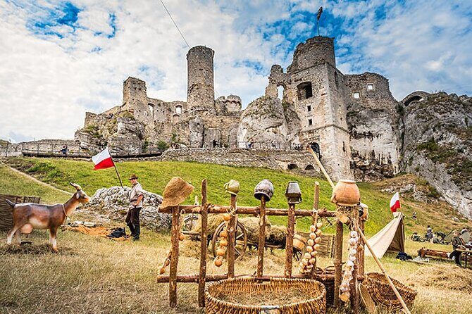 Private Guided Tour to Trail of the Eagles Nests from Krakow - FAQs