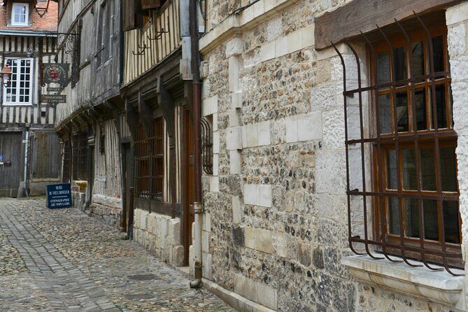 Private Guided Walking Discovery Tour of Honfleur - Key Points