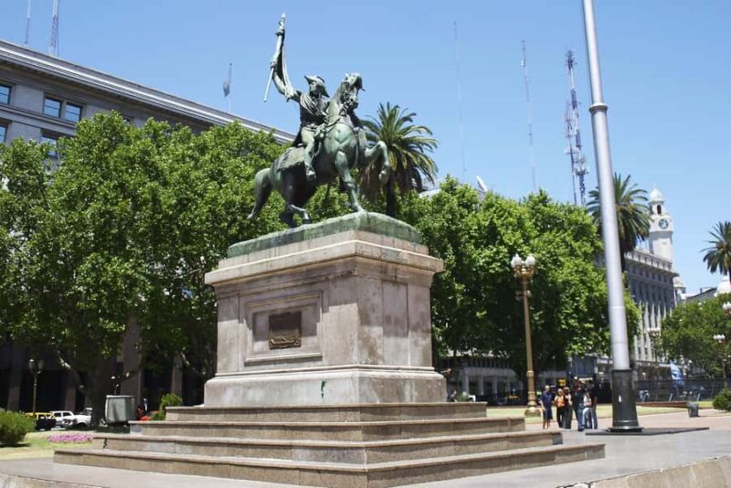 Private Guided Walking Tour Plaza de Mayo & Historical Area - Authentic Insights & Traveler Feedback