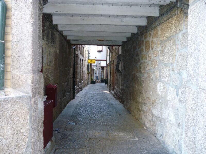 Private Guimarães Half-Day Tour from Porto - The Sum Up: Who Should Book This Tour?