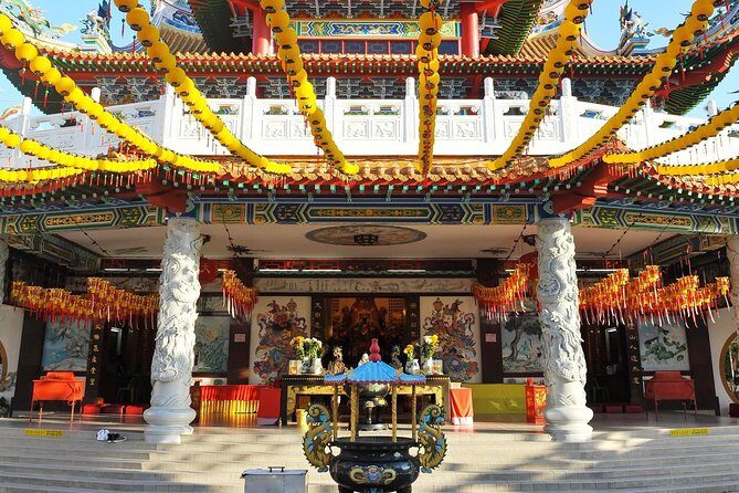 Private Half-Day Batu Caves and Cutural Tour in Kuala Lumpur - Exploring Kuala Lumpur’s Religious Landmarks