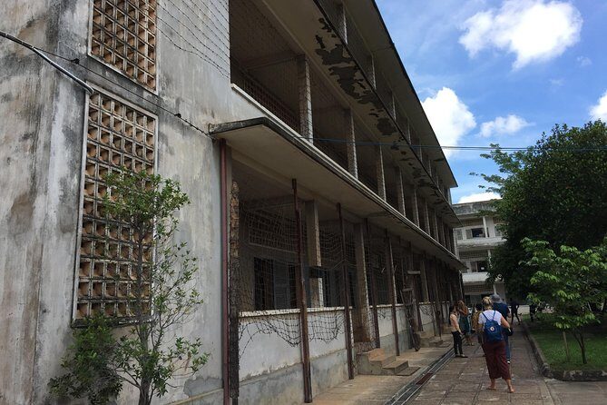 Private Half Day To Killing Field & S21 Genocidal Museum in Phnom Penh - FAQ