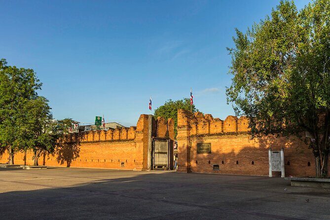 Private Half-Day Tour The Old Chiang Mai City With Street Foods - Exploring Chiang Mai’s Old City: A Practical Guide