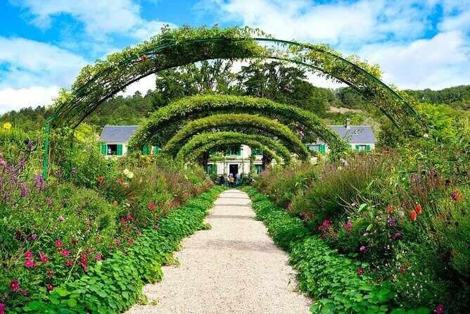 Private Half-Day Tour to Monet's Garden in Paris - Key Points