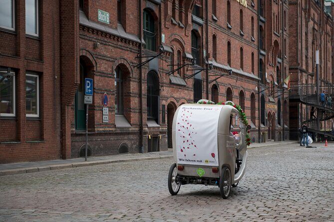 Private Hamburg rickshaw tour for 2 people - An In-Depth Look at the Hamburg Rickshaw Tour