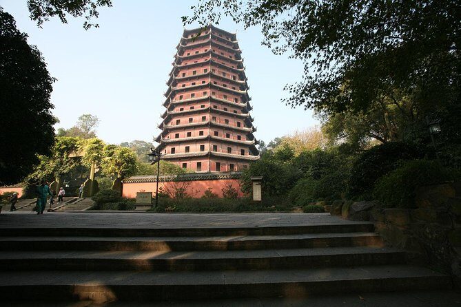 Private Hangzhou Day Tour to West Lake, Lingyin Temple, Tea Village, Old Pagoda - Who Should Consider This Tour?