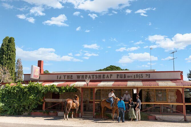 Private Helicopter Outback Pub Tour with Lunch - Discovering the Outback with a Private Helicopter Pub Tour