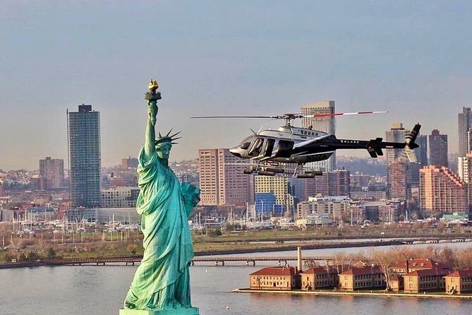 Private Helicopter Transfer from New York Airports to Lower Manhattan - An In-Depth Look at the Experience