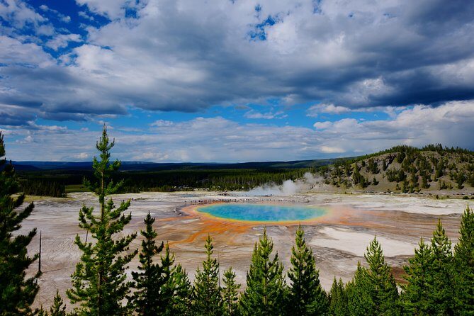 Private Hidden Gems of Yellowstone! Lunch w/ family friendly hikes included! - Key Points
