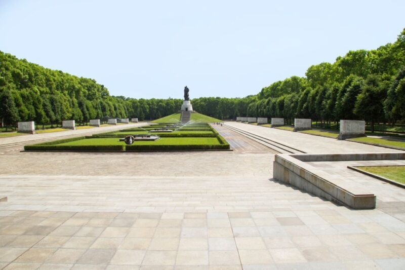 Private Highlights of Berlin Bike Tour - Who Should Consider This Tour?
