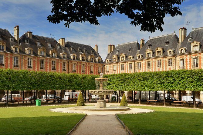 Private History Walking Tour in Paris for Teens & Family - A Closer Look at the Experience