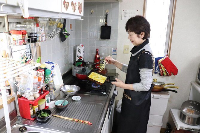 Private Home-Style Cooking Class in Osaka with Local Mom Yoshiko - Key Points