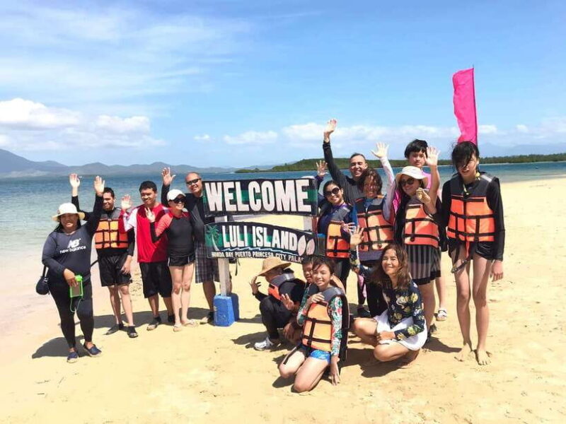 Private Honda Bay Tour for 2 Persons - Key Points