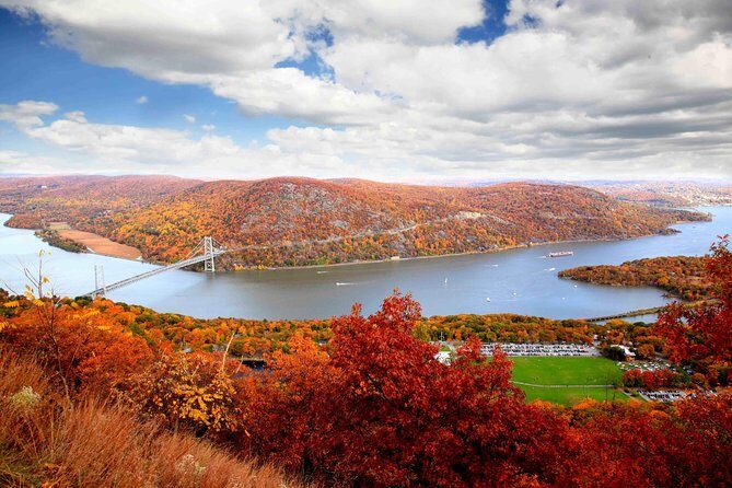Private Hudson Valley Fall Foliage Helicopter Charter from Manhattan - Who Should Book This Tour?