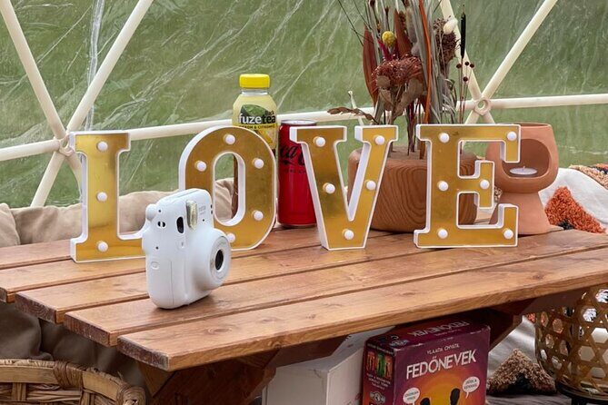 Private Igloo Picnic Experience Hungary - Key Points