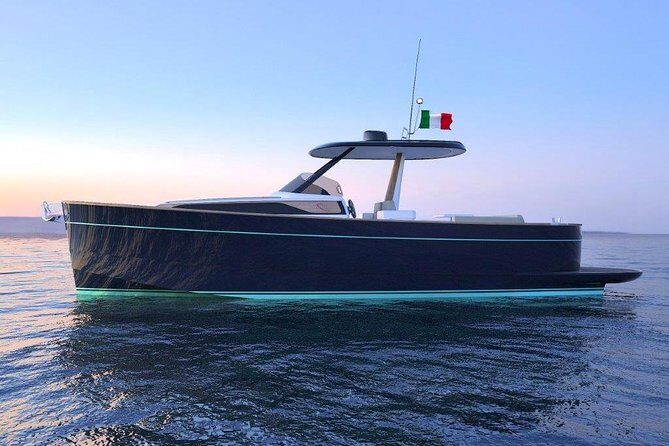Private Ischia & Procida Tour FD with a Gozzo Apreamare 35ft - An In-Depth Look at the Private Ischia & Procida Tour