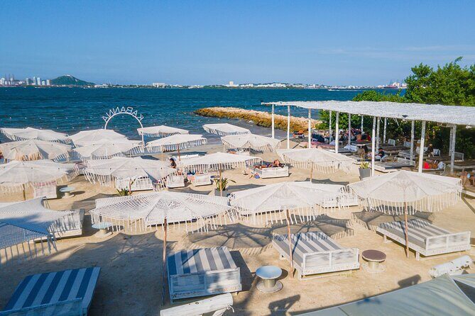 Private island Beach Club Cartagena with food : Club Kabanna - Key Points