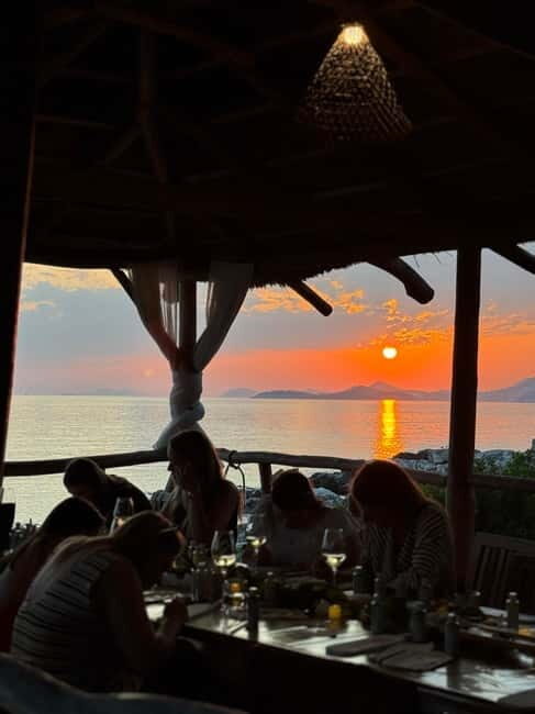 Private Island Escape: A Sunset Painting & Wine Experience - FAQ