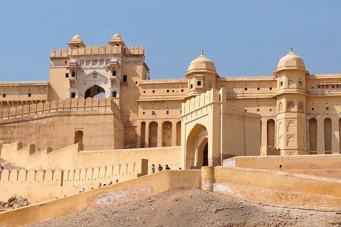 Private Jaipur Day Trip from New Delhi with Lunch - Does This Tour Offer Good Value?