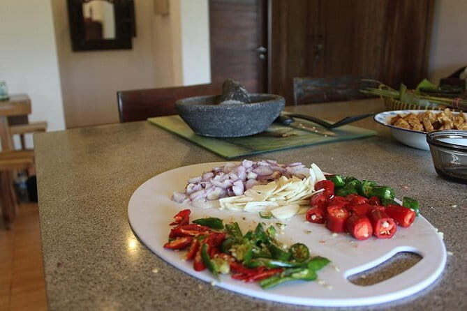 Private Javanese Cooking Class with Dotty in Tumbak Bayuh, Canggu - What the Tour Entails: A Step into Indonesian Family Cooking