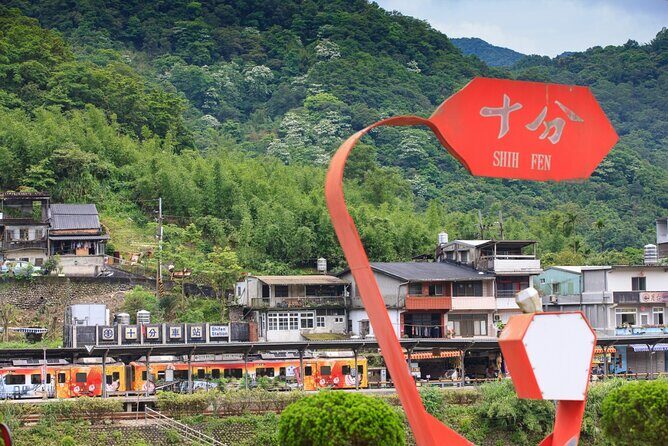 [Private] Jiufen Village & Shifen Town from Taipei with Pickup - Who Should Book This Tour?