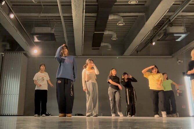 Private K-pop Dance Class and Video Shoot at HiKR Ground - Discover the Excitement of a Private K-pop Dance Class and Video Shoot in Seoul