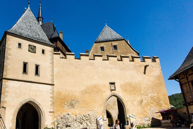 Private Karlstejn Castle luxury tour from Prague with Caves - FAQ
