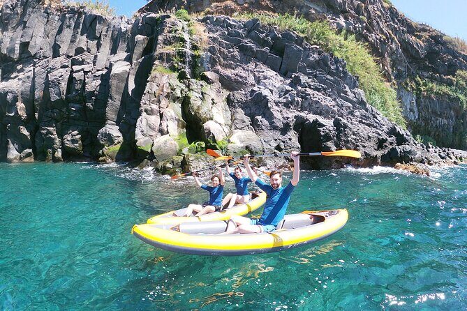 Private Kayak Tour in Câmara de Lobos - Practical Tips for Booking and Participating