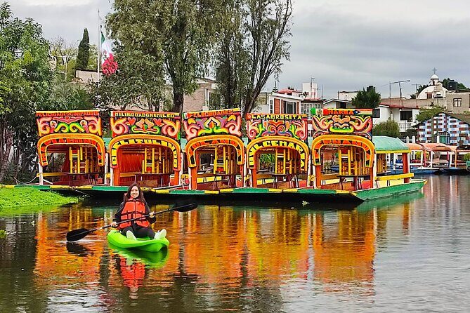Private kayaks tour in Xochimilco & Cuicuilco pyramid - Key Points