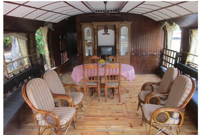 Private Kerala Backwaters Houseboat Cruise with Lunch from Kochi - FAQ