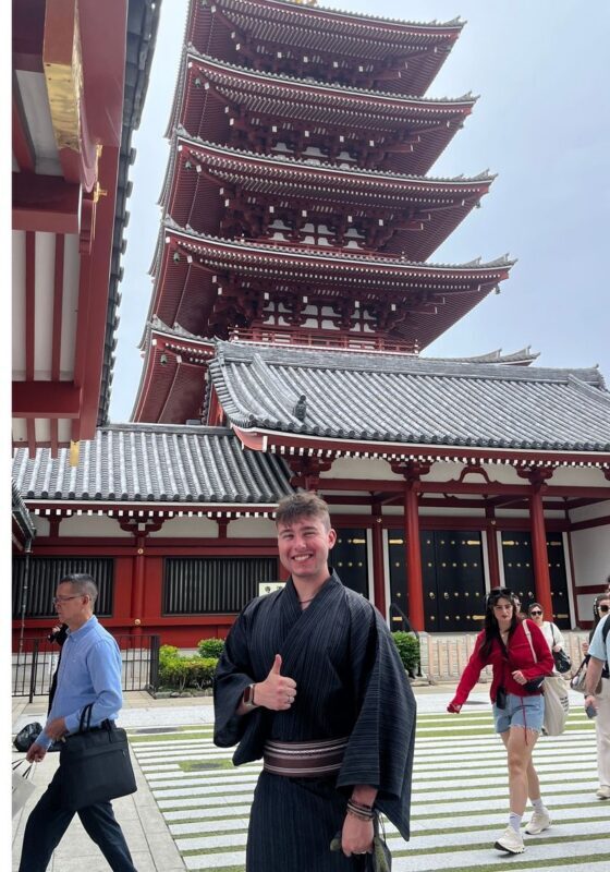 Private Kimono & Photo Tour in Asakusa with English Guide - A five-and-a-half-hour outing with some walking