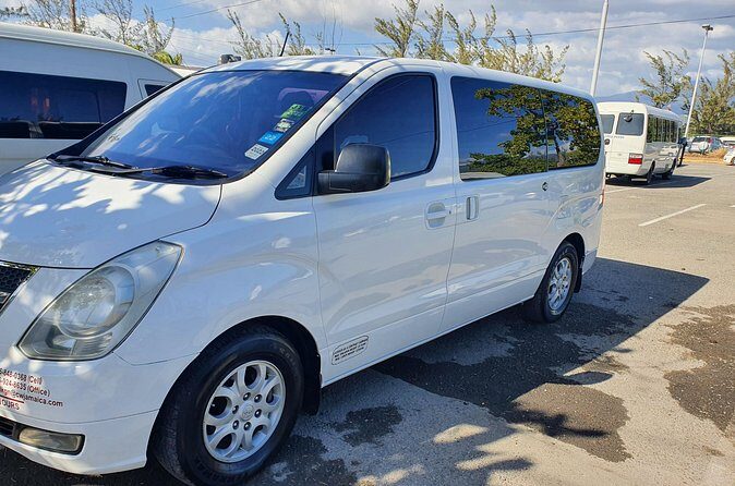 Private Kingston Airport (KIN) Transfer for Kingston Hotels - FAQ: Your Kingston Airport Transfer Questions Answered