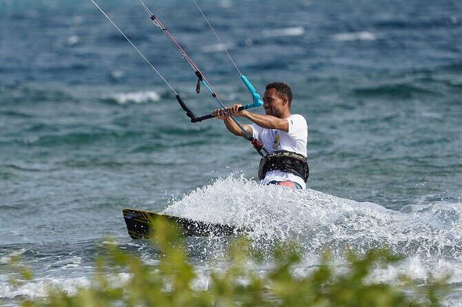 Private Kitesurfing Lessons @ Playa Salinas - A Detailed Look at the Kitesurfing Experience